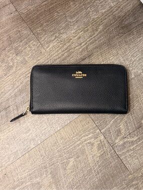 Coach Black Pebbled Leather Zip Wallet with Gold Logo